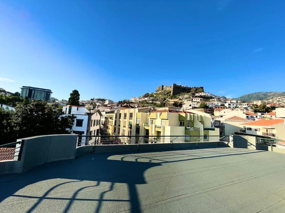Lux City Center Apartment Funchal  Bagian luar foto